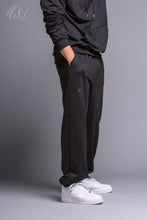 Load image into Gallery viewer, Geneva Elastic Waist Unisex Sweatpants (Black)
